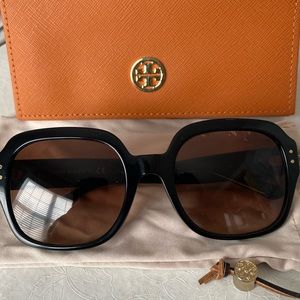 Tory Burch Miller Oversized Square Sunglasses perfect for any sunny day!